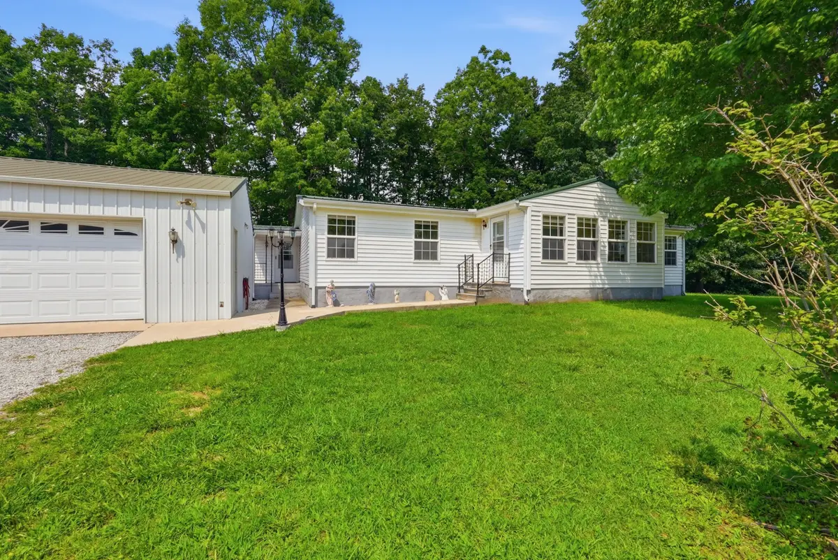 1031 Laurelwood Dr, Jamestown, TN 38556 - #1