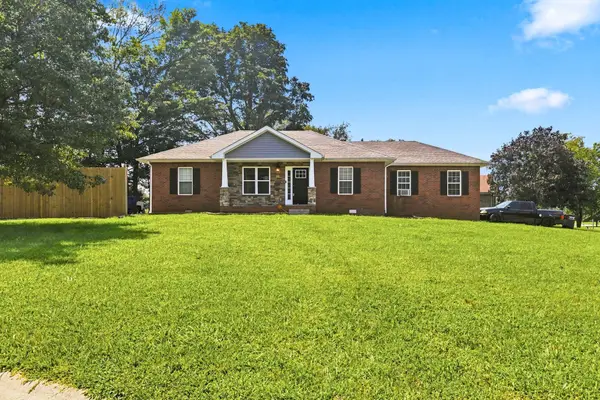 794 Buckhorn Dr, Clarksville, TN 37043