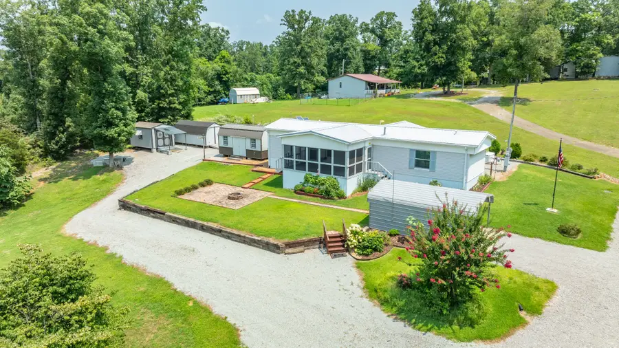181 Lower Roans Creek Rd, Linden, TN 37096 - #2