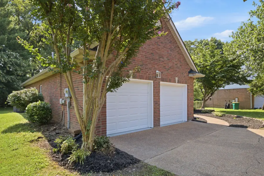 2646 Churchill Dr, Thompsons Station, TN 37179 - #2