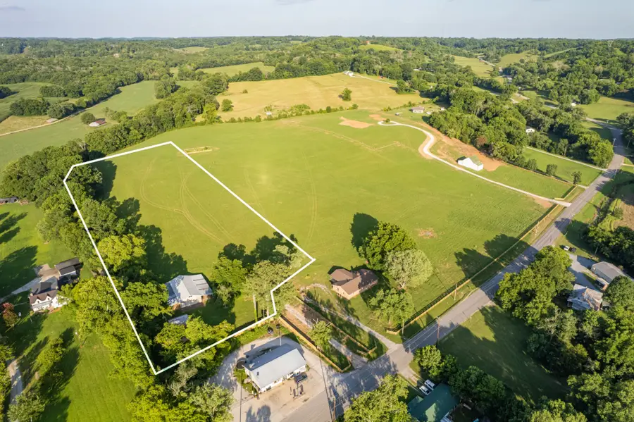 0 Santa Fe Pike, Columbia, TN 38401 - #2