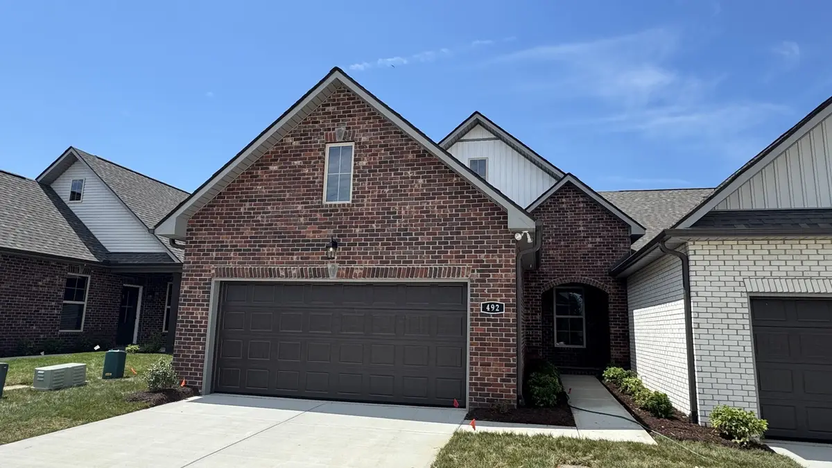 492 W Foxrun, Springfield, TN 37172 - #1