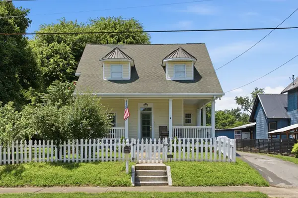 210 S Main St, Mount Pleasant, TN 38474