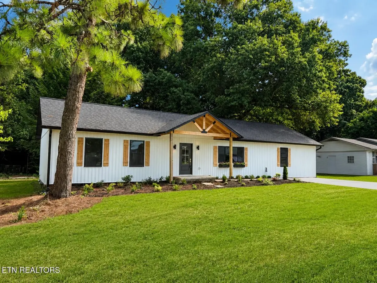 412 Sherwood Drive, Maryville, TN 37801 - #1
