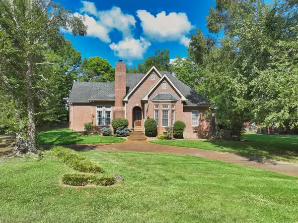 308 Orchard Park Dr, White House, TN 37188