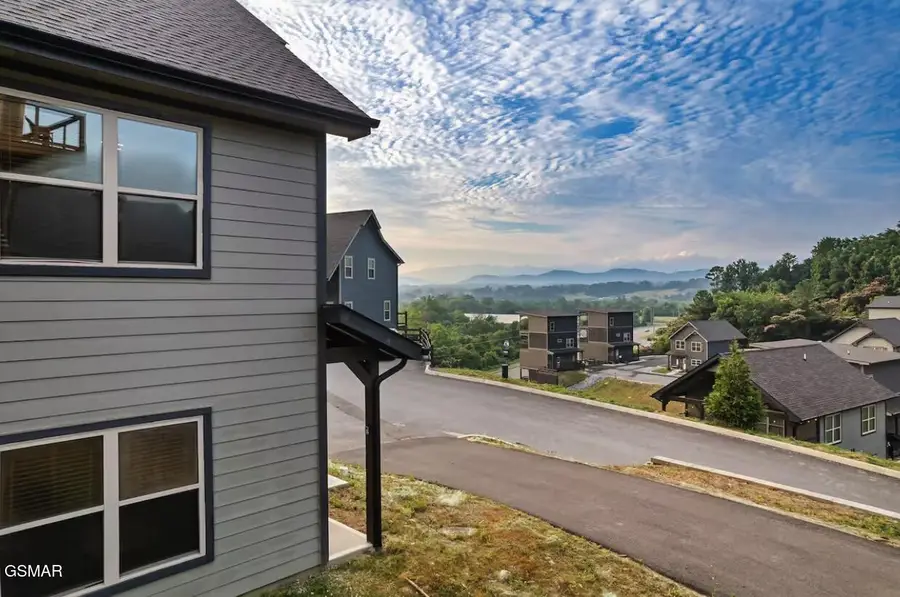 1654 Veterans Blvd Unit 14, Sevierville, TN 37876 - #2