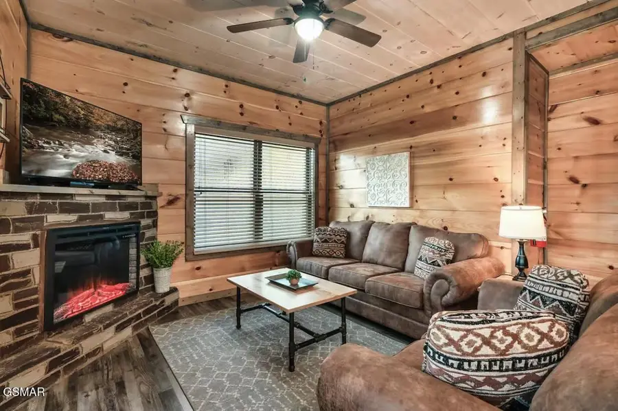 1654 Veterans Blvd Unit 14, Sevierville, TN 37876 - #3