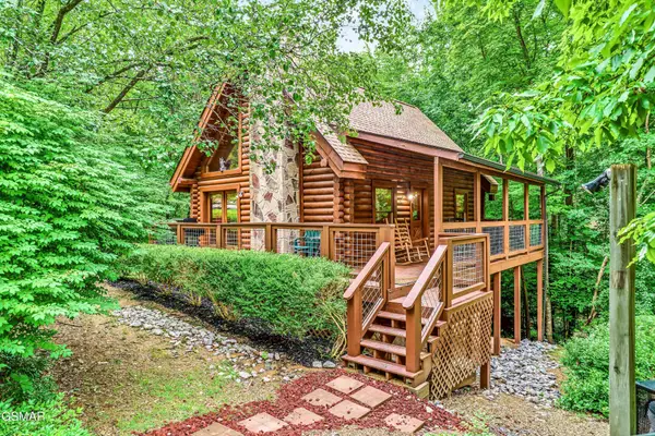 3003 Eagles Claw Way, Pigeon Forge, TN 37863