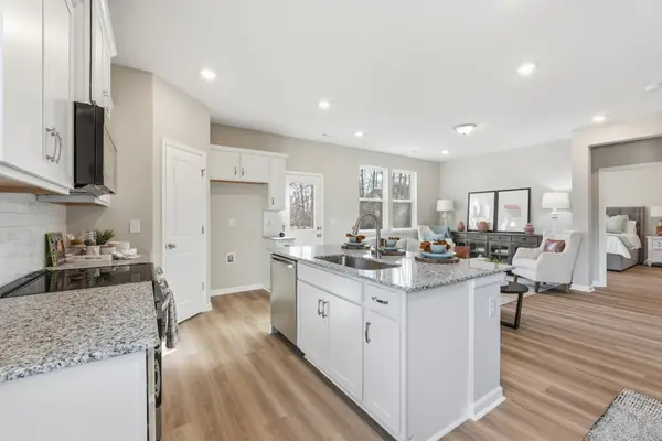 28 Aurora Cir, Fayetteville, TN 37334