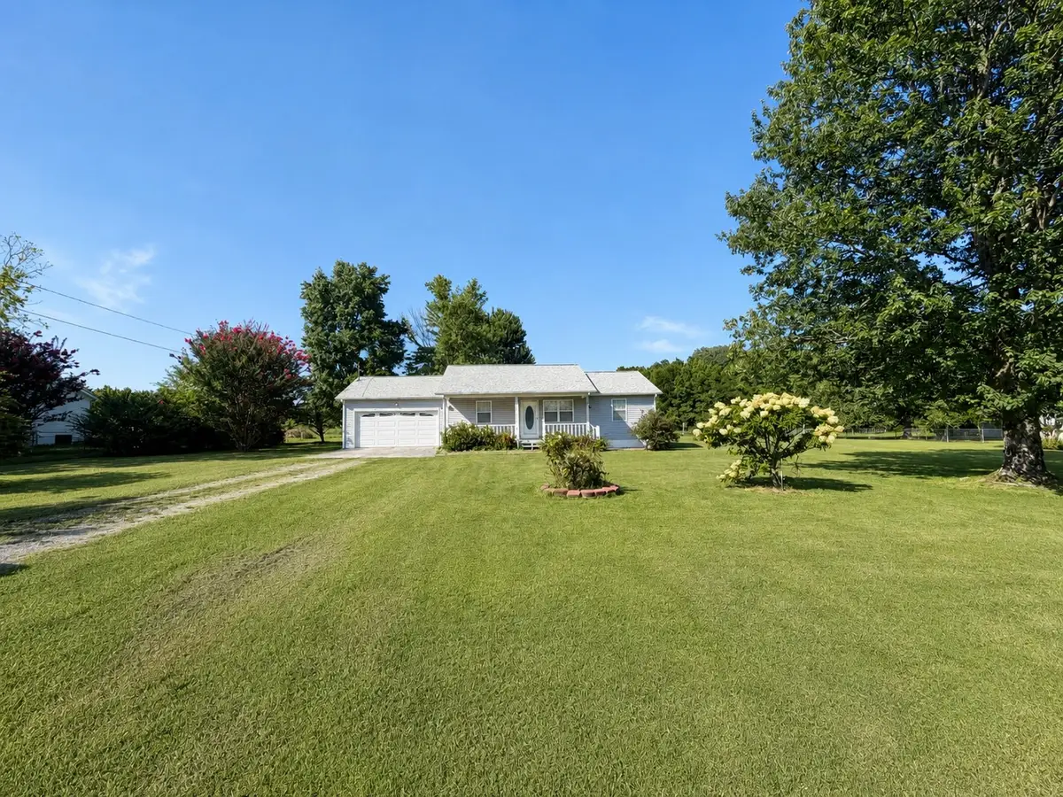273 Jones Rd, Taft, TN 38488 - #1