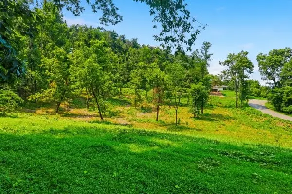 1045 Balmoral Dr, Nashville, TN 37220 - #3