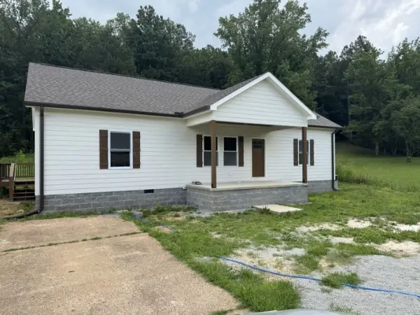 415 Market St, Waynesboro, TN 38485 - #2