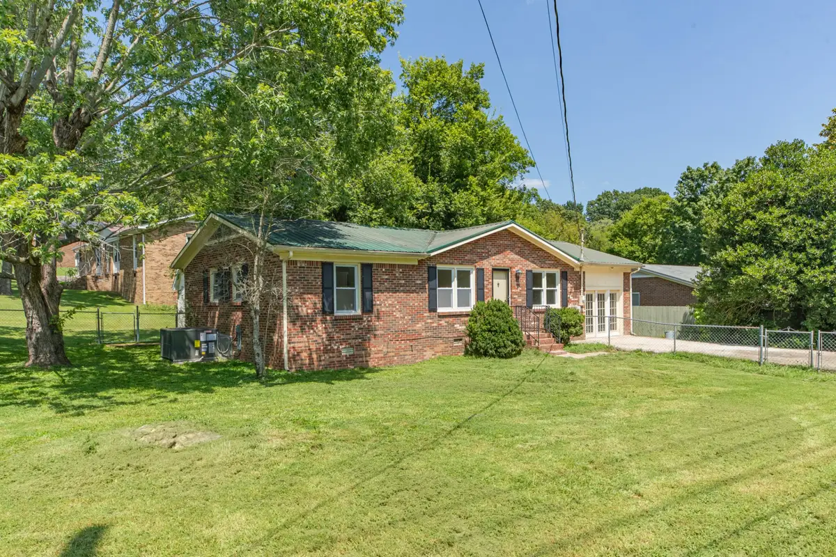 548 Spring St, Lewisburg, TN 37091 - #1
