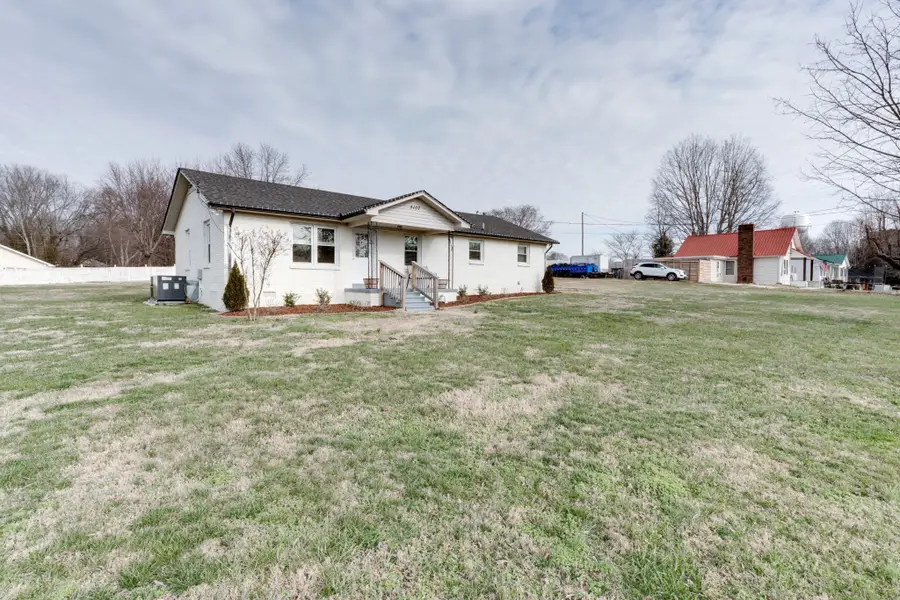 5107 Austin Peay Hwy, Westmoreland, TN 37186 - #2