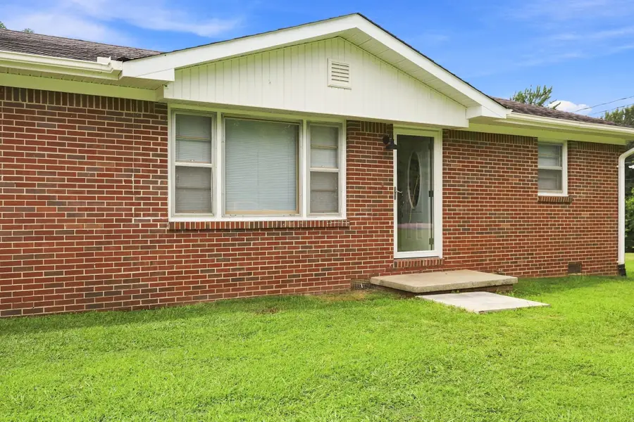417 Greggview St, McMinnville, TN 37110 - #3