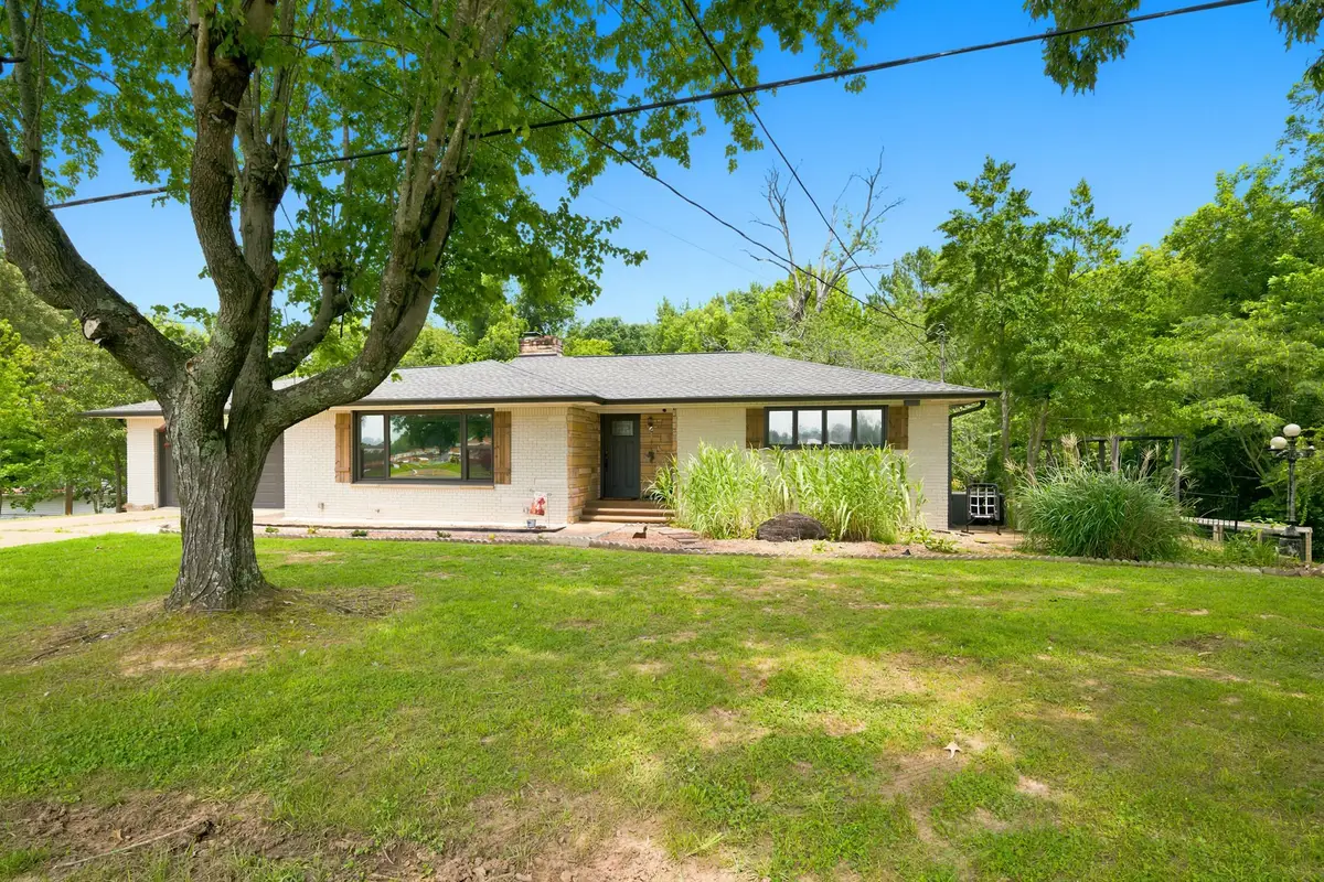 250 Washington Ave, Camden, TN 38320 - #1