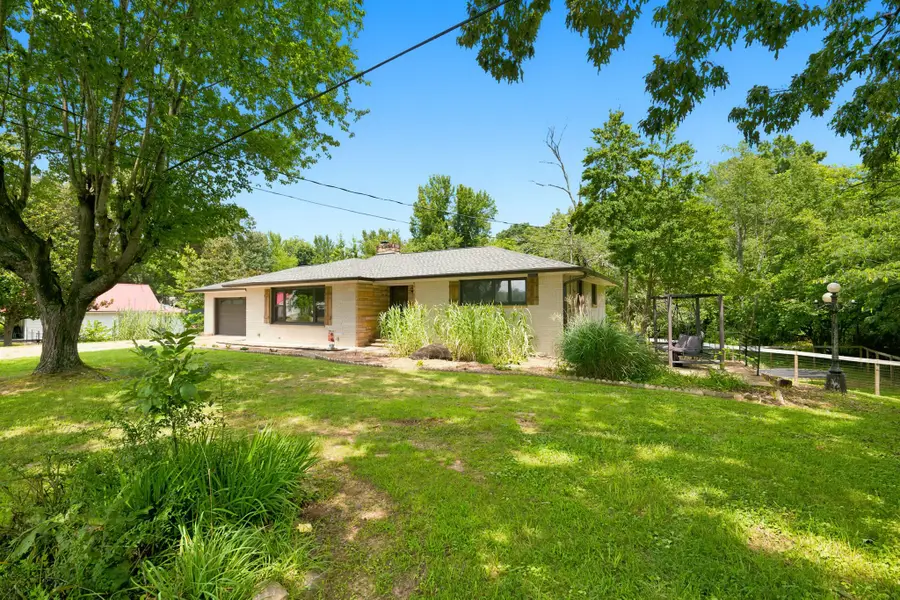 250 Washington Ave, Camden, TN 38320 - #2