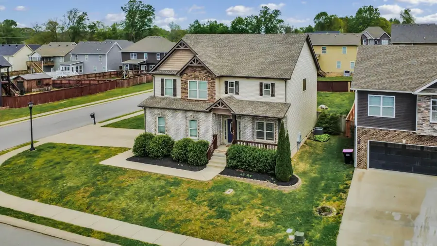 109 Easton Dr, Clarksville, TN 37043 - #2