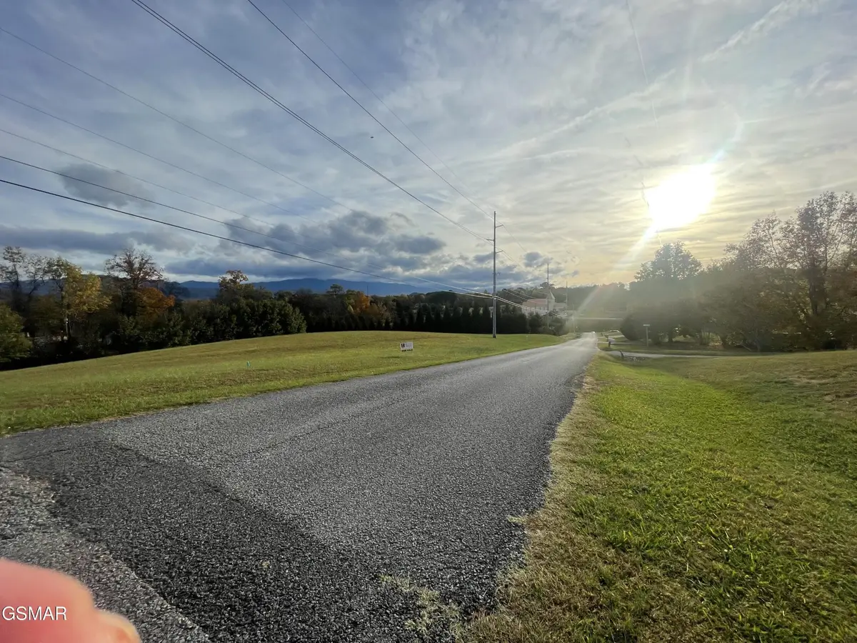 3734 Robert E Lee Drive, Newport, TN 37821 - #1