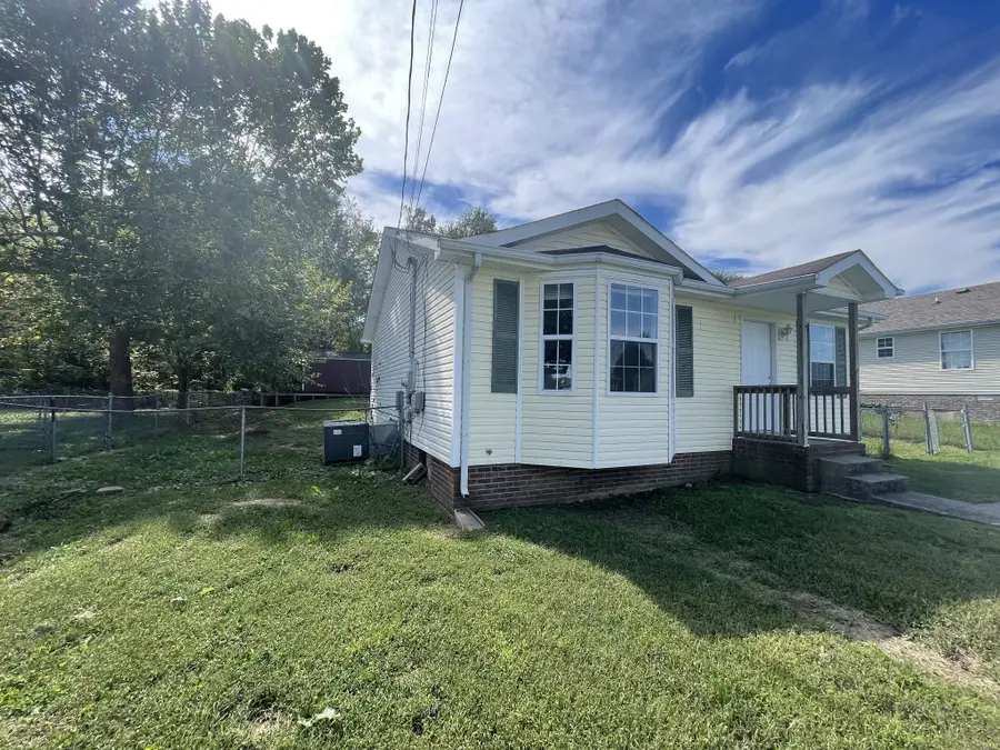 124 Grant Ave, Oak Grove, KY 42262 - #2