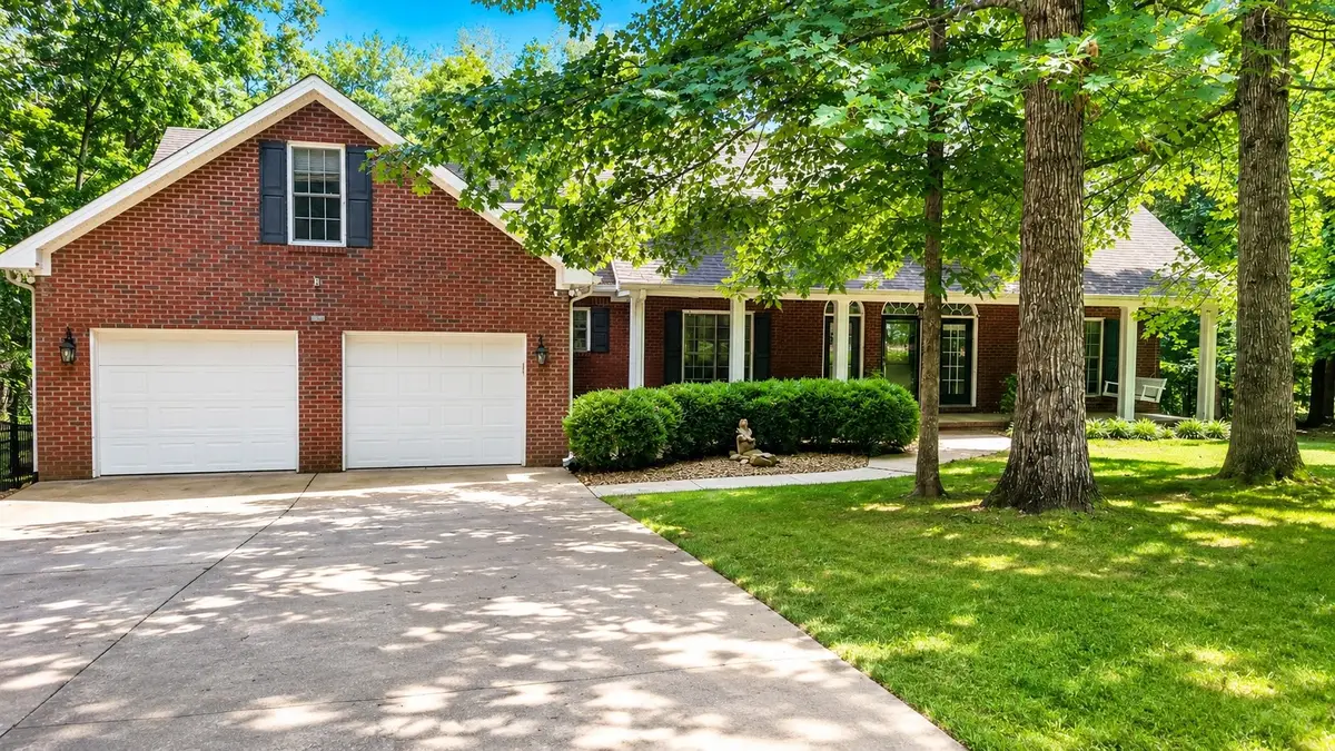 330 Fire Lake Dr, Manchester, TN 37355 - #1
