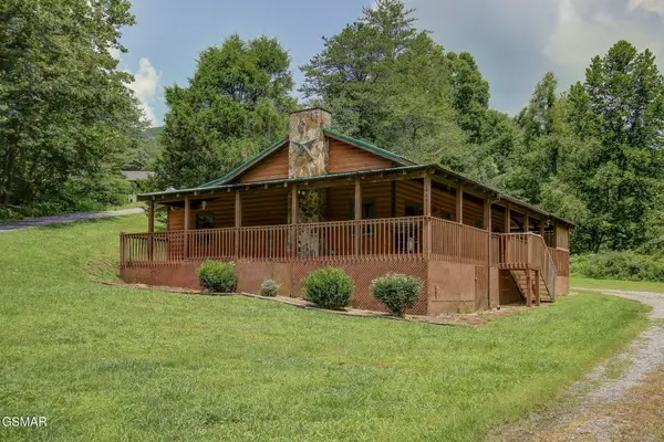1999 E Mountain View Way, Sevierville, TN 37862