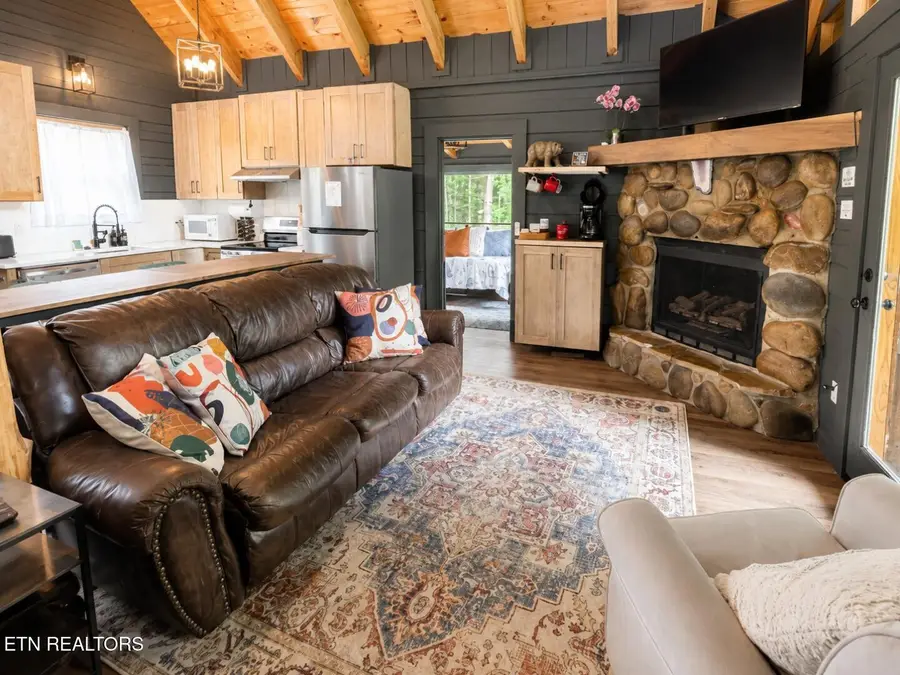 3907 Cloud Way, Sevierville, TN 37876 - #3