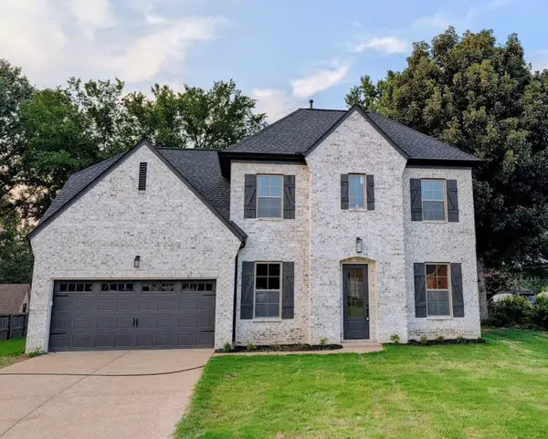 9624 Pine Point Dr, Lakeland, TN 38002