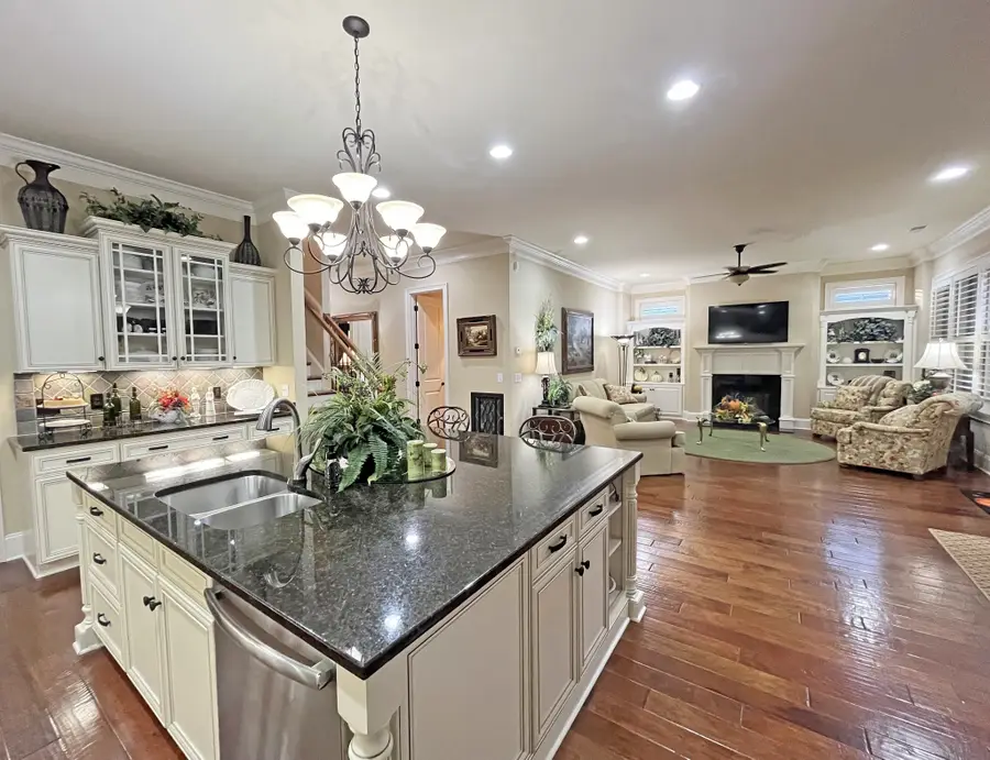 1652 Kelvington Blvd, Gallatin, TN 37066 - #3