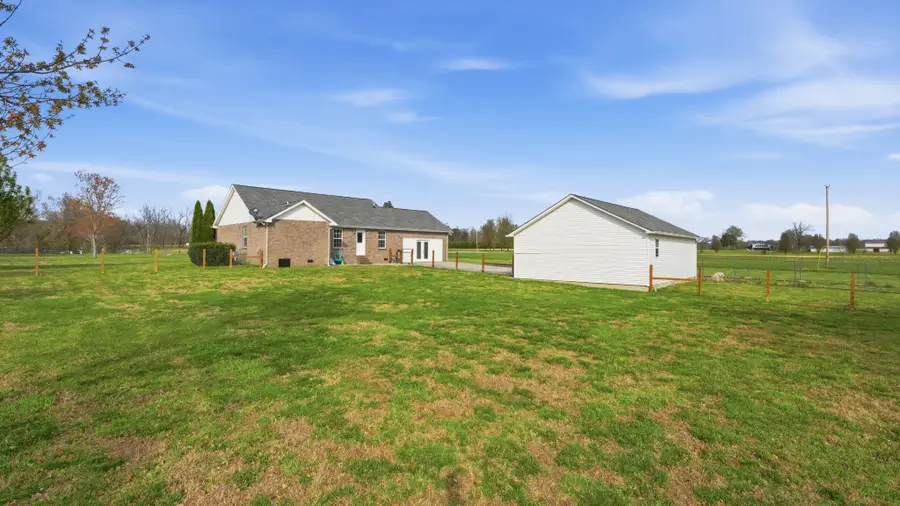 2877 Sixteenth Model Rd, Manchester, TN 37355 - #3