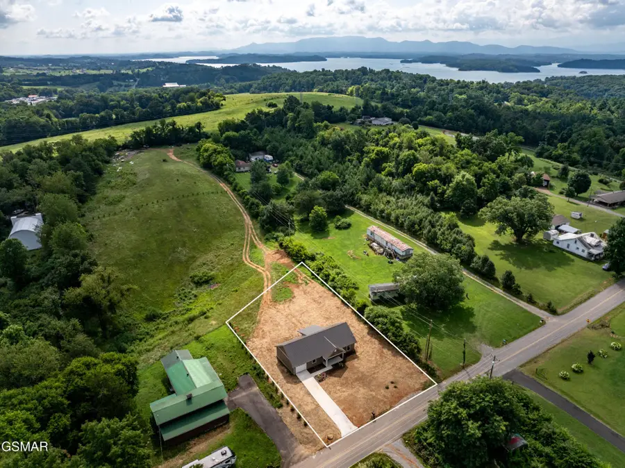 2816 Holiday Hills Road, Kodak, TN 37764 - #2