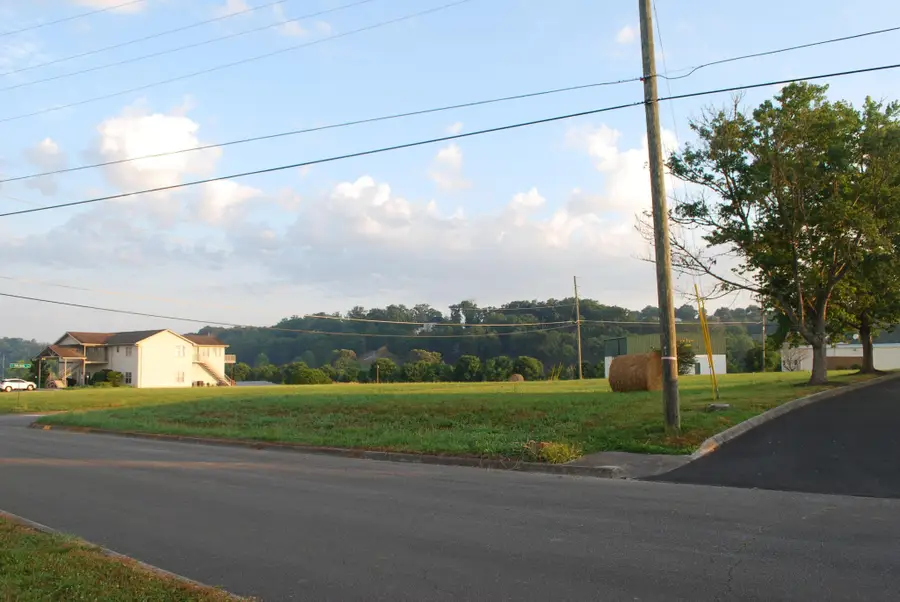 72 Business Center Circle, Sevierville, TN 37876 - #2