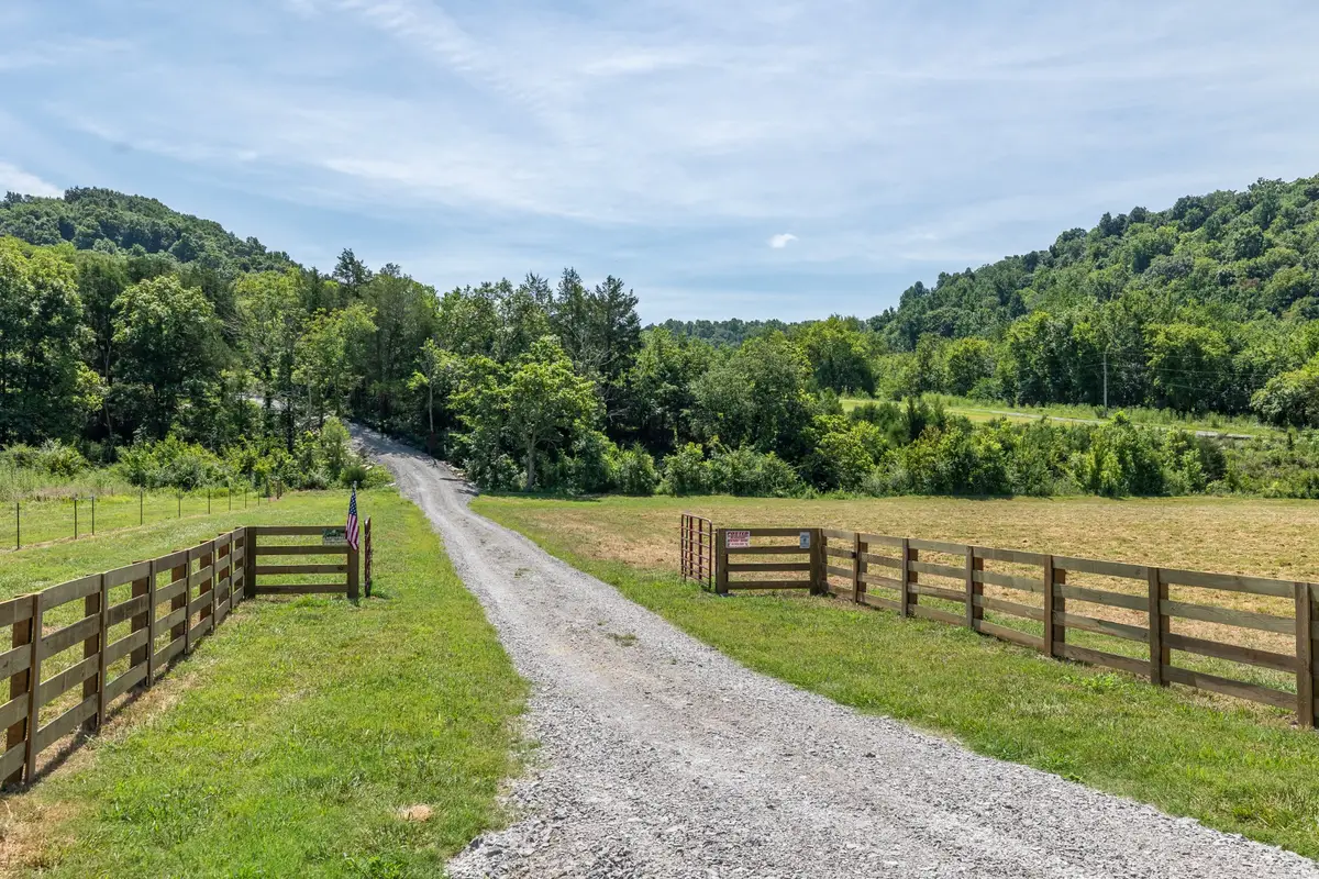 2952 Springplace Rd, Belfast, TN 37019 - #1
