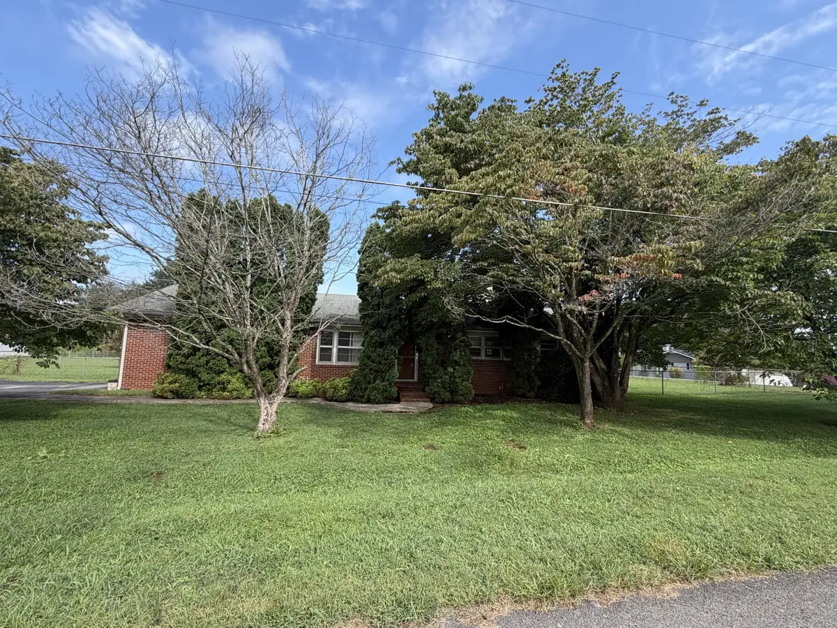 207 Melody Ln, Winchester, TN 37398 - #1