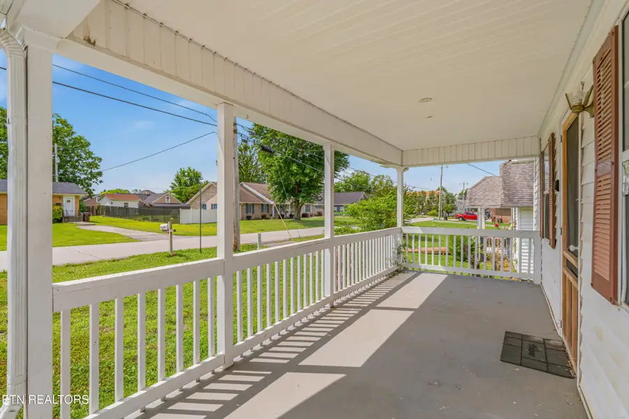 835 Cherry St, Alcoa, TN 37701 - #2