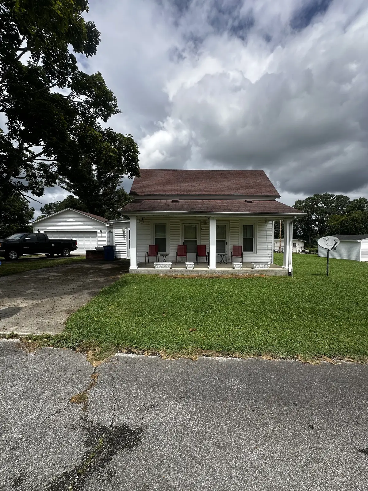 613 E Harp St, Manchester, TN 37355 - #1