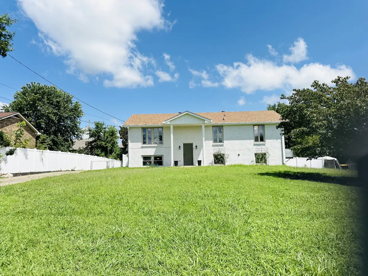 307 Bancroft Dr, Clarksville, TN 37042 - #1
