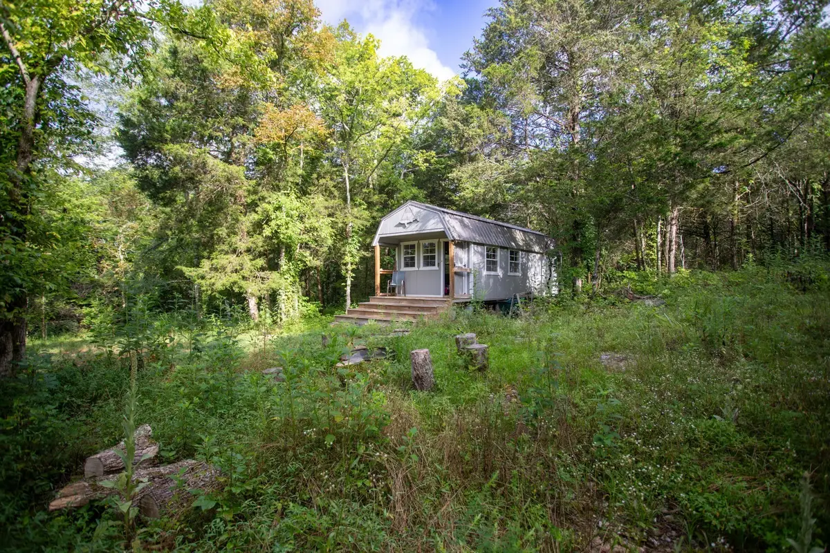 193 Dixon Ln, Pleasant Shade, TN 37145 - #1