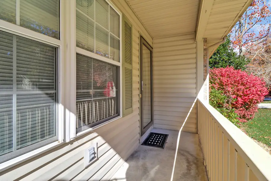 112 Lakewood Dr, Crossville, TN 38558 - #3
