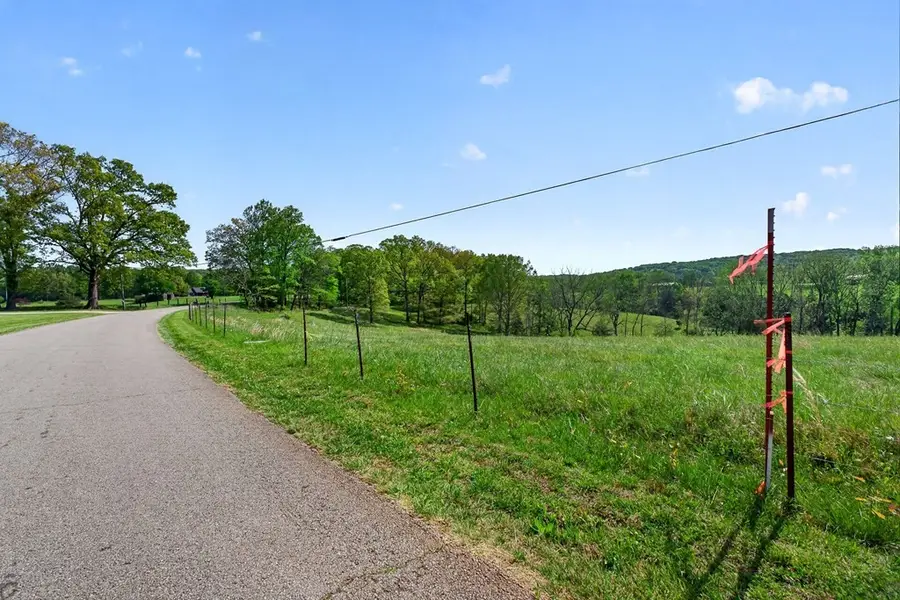 515 Jericho Rd, Quebeck, TN 38579 - #2
