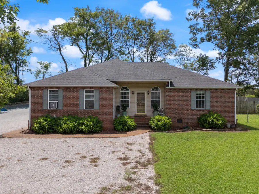 2122 Derrick Rd, Chapel Hill, TN 37034 - #2