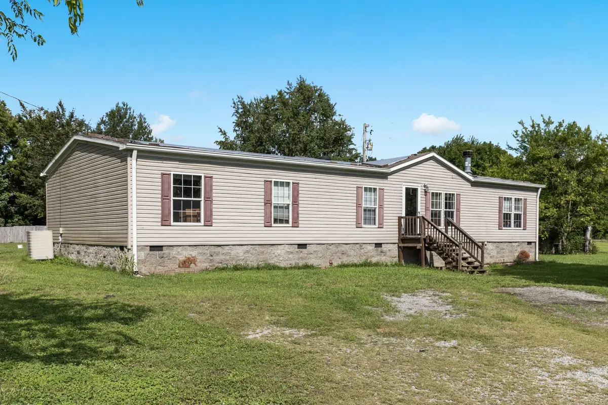 4377 Woodrow Wilson Rd, Springfield, TN 37172 - #1