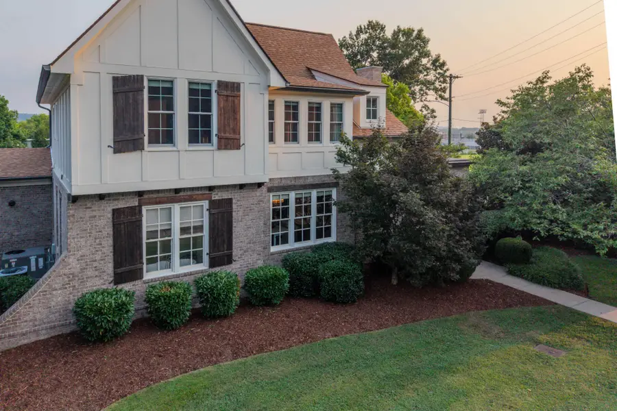 1749 Glen Echo Rd, Nashville, TN 37215 - #2