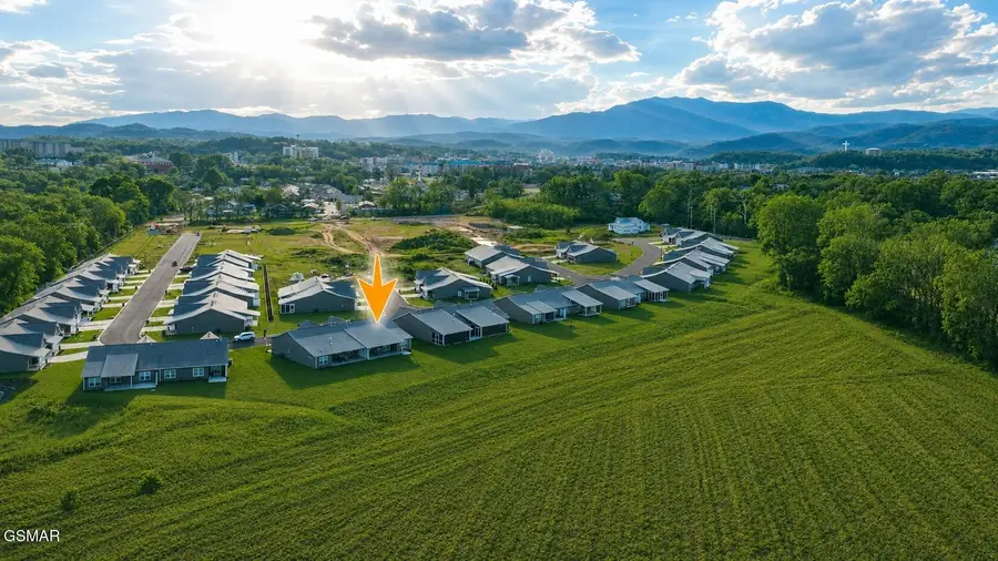 712 Snowflower Circle, Pigeon Forge, TN 37863 - #2