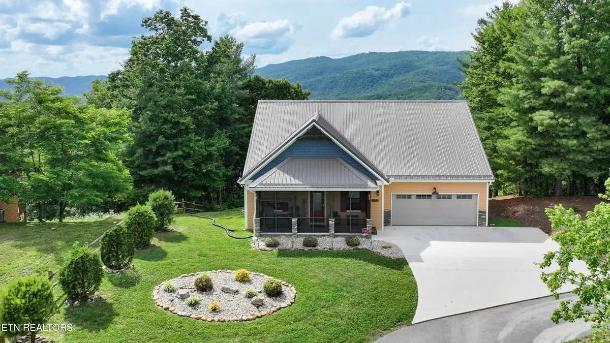 4973 Long Rifle Rd, Walland, TN 37886 - #1