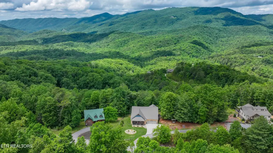4973 Long Rifle Rd, Walland, TN 37886 - #2