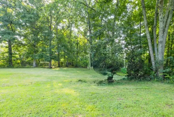 1369 Saint Anne St, Lewisburg, TN 37091