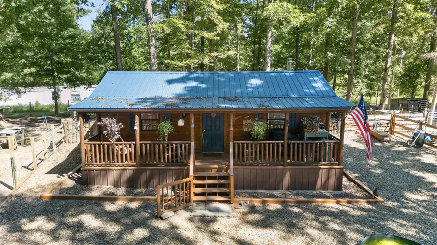992 Keel Hollow Rd, Erin, TN 37061 - #2