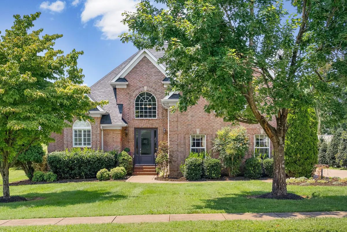 997 Grassland Chase Dr, Gallatin, TN 37066 - #1