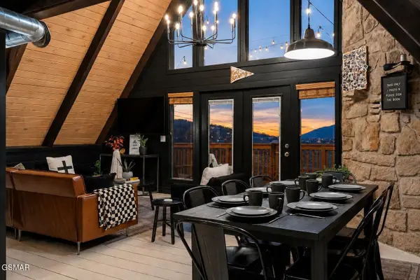 1835 Zurich Court, Gatlinburg, TN 37738